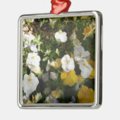 Witte en gele viooltjes metalen ornament (Links)