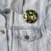 Witte en gele viooltjes ronde button 5,7 cm (In situ)