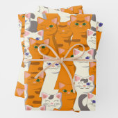 Witte en gember katten patroon groene ogen blauwe inpakpapier vel (In situ)