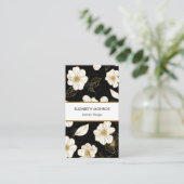 Witte en gouden bloemen op zwart visitekaartje (Staand voorkant)