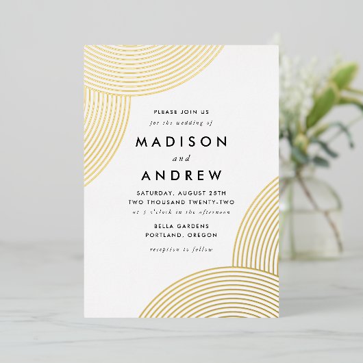 Witte en gouden geometrische bruiloft folie uitnodiging (Staand Voorkant)