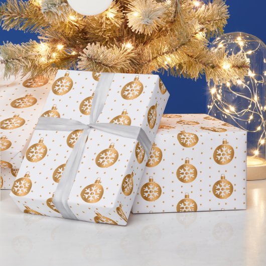Witte en gouden kerstversieringen cadeaupapier (Feestdagen)