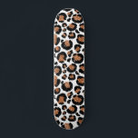 Witte en goudkoortsCheetah - Leopard Pattern Persoonlijk Skateboard<br><div class="desc">White and Gold Foil Cheetah of Leopard spotted Animal Patroon. De Big Cat Animal Print gebruikt faux moderne en gouden folie. De Cheetah Print maakt een geweldig cadeau voor een wild feest.</div>