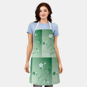 Witte en groene bloemen schort (Gedragen)