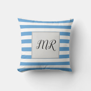 Witte en lichtblauwe striptekening monogram kussen