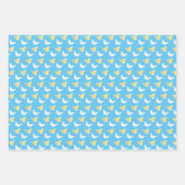 Witte en lichtgele vlinders die blauw vliegen inpakpapier vel (Voorkant)