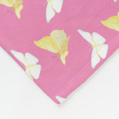 Witte en lichtgele vlinders die roze vliegen fleece deken (Hoek)
