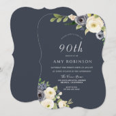 Witte en Navy Flowers Mooi 90th Birthday Party Kaart (Voorkant / Achterkant)