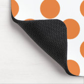 Witte en oranje polka stippen muismat (Hoek)