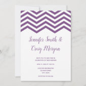 Witte en Paarse Chevron Trim Wedding Kaart (Voorkant)