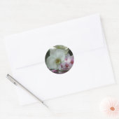 Witte en Paarse orchideeën Ronde Sticker (Envelop)