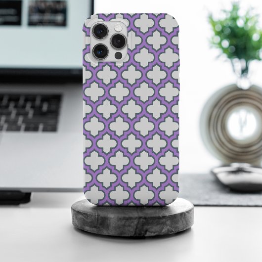 Witte en Paarse trellis, rooster, quatrefoil Case-Mate iPhone Case