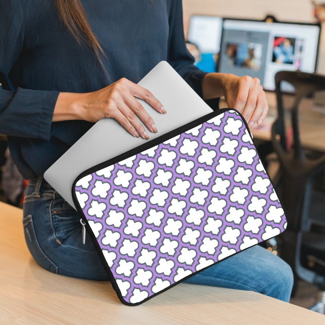 Witte en Paarse trellis, rooster, quatrefoil Laptop Sleeve (Creator heeft geüpload)