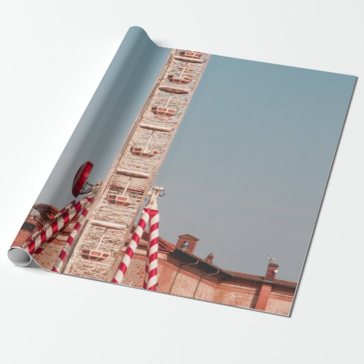WITTE EN RODE FERRIS-WIEL OP DAG CADEAUPAPIER (Uitgerold)