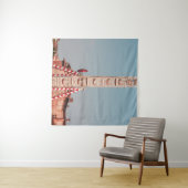 WITTE EN RODE FERRIS-WIEL OP DAG WANDKLEED (In Situ (horizontaal))