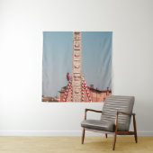 WITTE EN RODE FERRIS-WIEL OP DAG WANDKLEED (In situ)