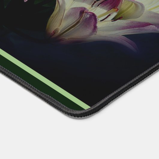 Witte en rode Lily bloemen gepersonaliseerd Bureaumat (Hoek)