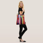 Witte en rode textiel tote bag (Op model)