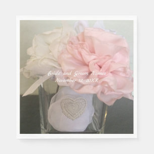 Witte en Roze Bloemen in Vaas Servet