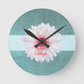 Witte en roze Daisy op Turquoise Ronde Klok (Voorkant)