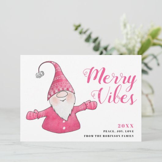 Witte en Roze Schattigee Gnome Merry Vibes Christm Feestdagenkaart (Staand voorkant)