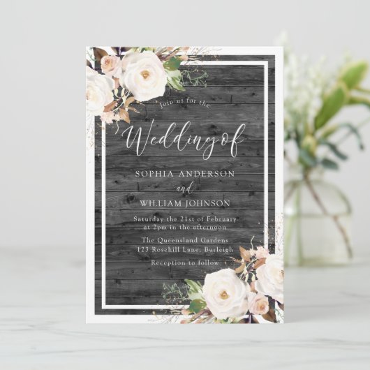 Witte en zwarte bloemen Charcoal Rustic Wood Wedde Kaart (Staand voorkant)