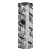 WITTE EN ZWARTE CONCRETE BOUW THERMOSBEKER (Achterkant)