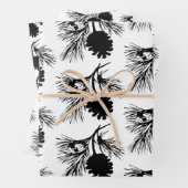 Witte en zwarte dennenspar tak en kegel inpakpapier vel (In situ)