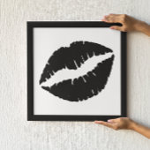 Witte en zwarte lippenstift kus poster
