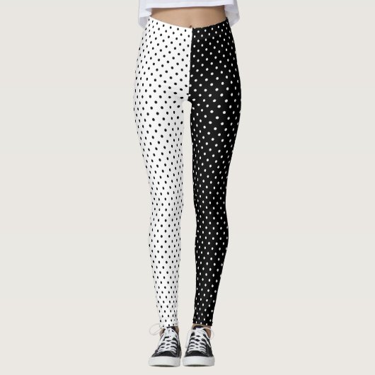 Witte en zwarte pokadot leggings (Voorkant)