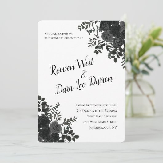 Witte en zwarte Roos Gothic Wedding Invitations Kaart (Staand voorkant)