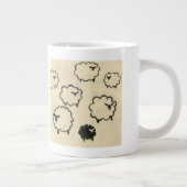 Witte en zwarte schapen op de achtergrond van Crea Grote Koffiekop (Rechts)