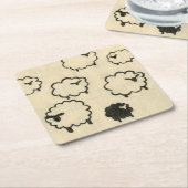 Witte en zwarte schapen op de achtergrond van Crea Kartonnen Onderzetters (Schuin)