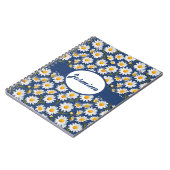 Witte Engelse madeliefjes op blauw Notitieboek (Linkerzijde)