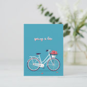 Witte Fiets Roze Bloemen Blauwe achtergrond Briefkaart (Staand voorkant)