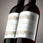 Witte Floral Elegant Romantic Wedding Wine Label Wijn Etiket<br><div class="desc">Een elegante zachte witte bruiloft roos floral. Pas gemakkelijk en snel met uw gebeurtenisdetails aan,  druk eenvoudig de pas het knoop aan. Coördinatie achterzijde is inbegrepen. Overeenkomende objecten om je collectie te voltooien zijn beschikbaar in onze Zazzle winkel!</div>