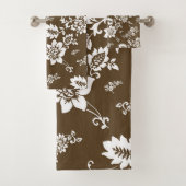 Witte Floral op Choco Brown achtergrond Bad Handdoek (Insitu)