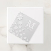 Witte florale ingegraveerde naam initialen geperso bedankjes labels (In situ)