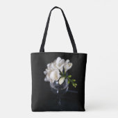 witte fresia in een glas tote bag (Achterkant)