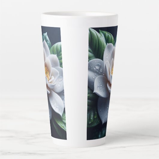 Witte Gardenia Bloemen Latte Mok (Voorkant)