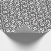 Witte geïsoleerde lace-structuur op zwarte achterg cadeaupapier (Hoek)