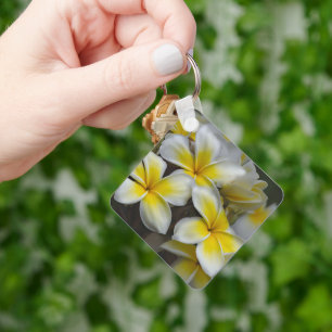 Witte & Gele Tropische Plumeria Sleutelhanger