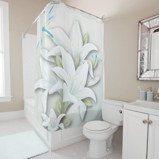 Witte gelilies en libellen douchegordijn (In situ)