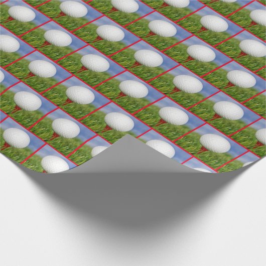 witte golfbal op rood t-shirt cadeaupapier (Hoek)