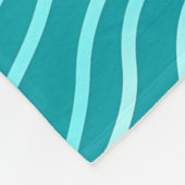 Witte golvende lijnen op een blauw/groene achtergr fleece deken (Hoek)