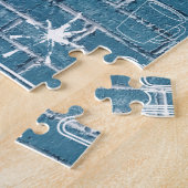 Witte graffiti op blauwe muur moderne tekstkunst legpuzzel (Zijkant)