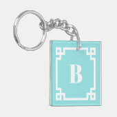 Witte Griekse Sleutelrand Aqua Blauwe Monogram Sleutelhanger (Voorkant Links)