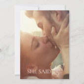 Witte Groene Bloemen Monogram Bruiloft Save The Da Aankondiging (Voorkant)