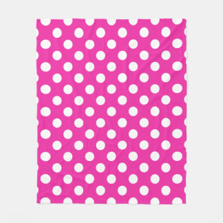 Witte haarvlekken op fuchsia fleece deken