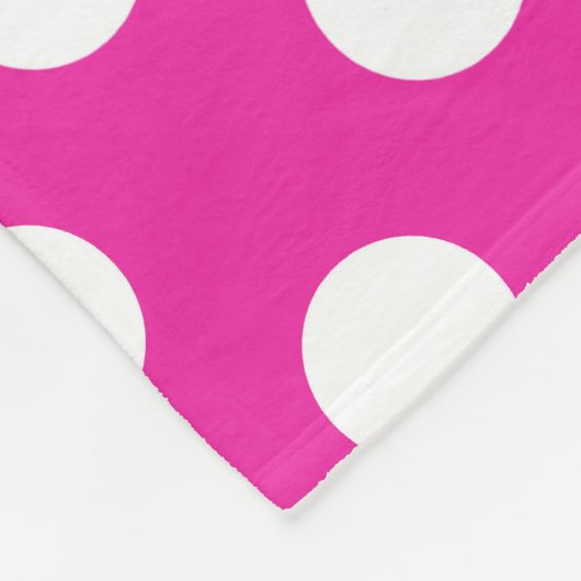 Witte haarvlekken op fuchsia fleece deken (Hoek)
